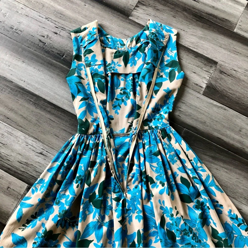 Vintage 1950's-60's Stacey Ames Pleated Neck Sleeveless Floral Sun Dress - Picture 15 of 16